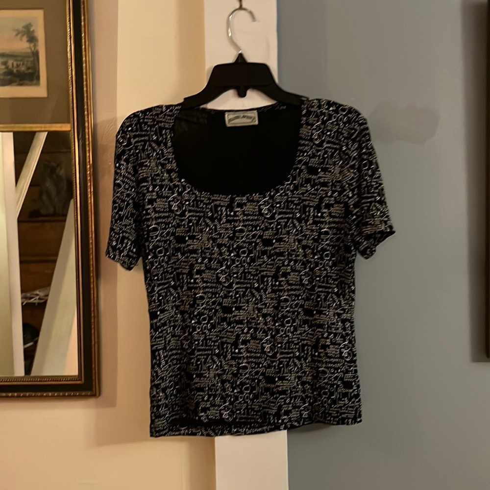 Whimsical font patterned top